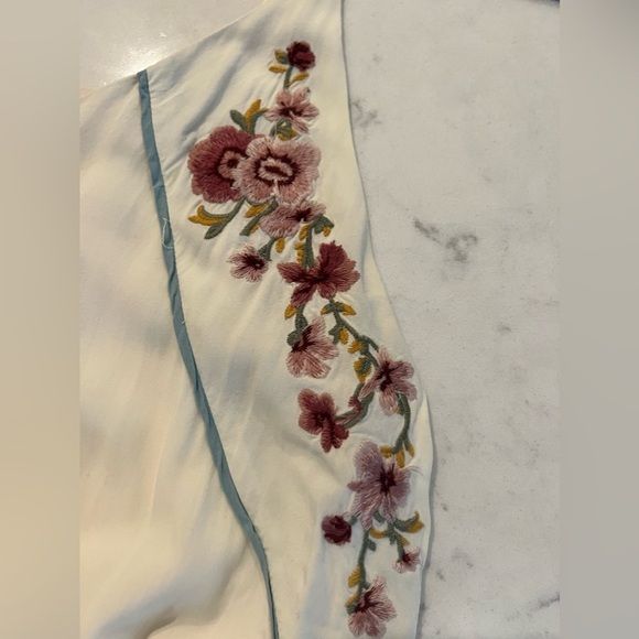 In Loom Floral Tank Top Size Small - Picture 3 of 6